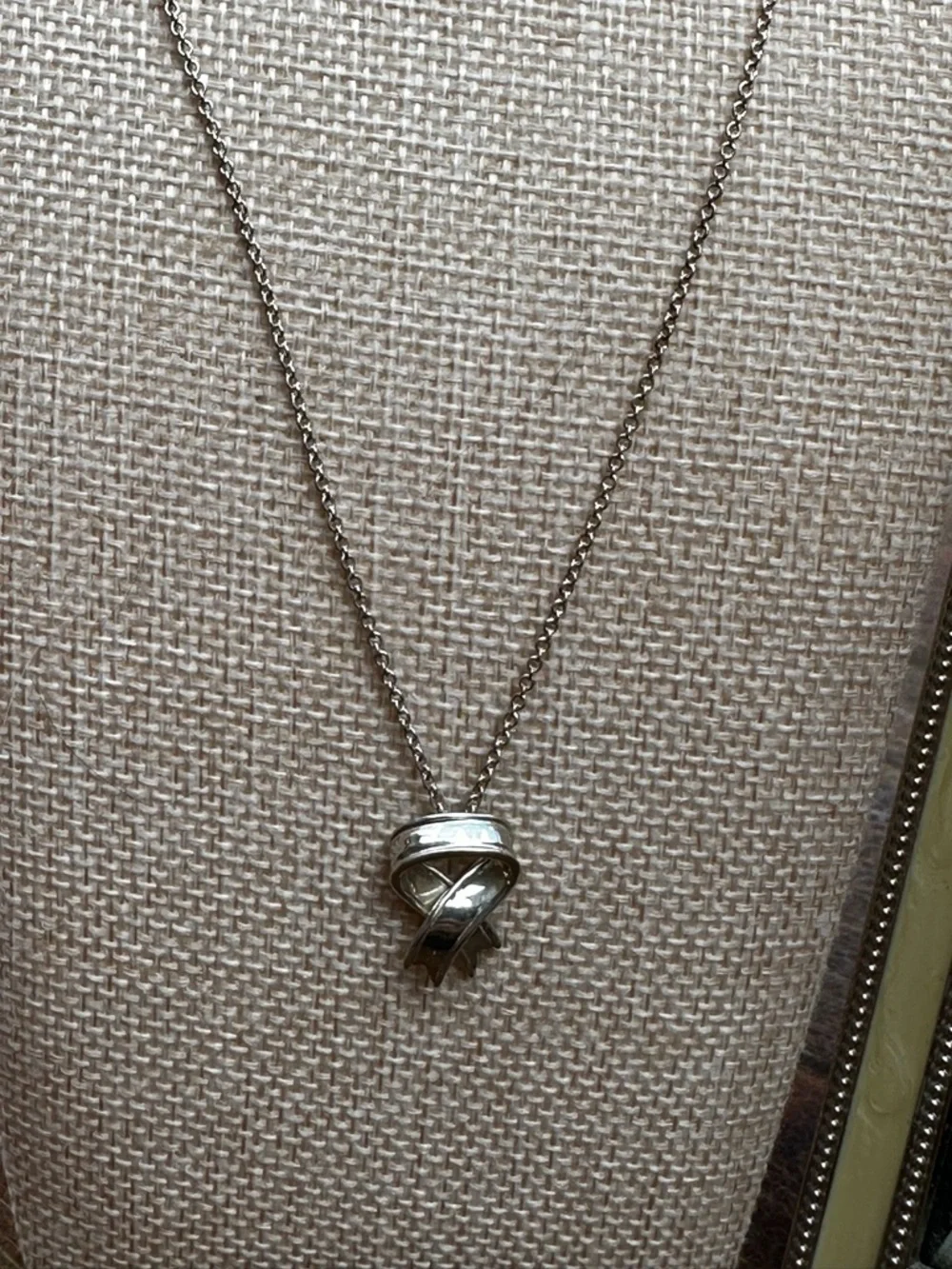 Vintage Tiffany & Co Sterling Silver Ribbon Heart Necklace